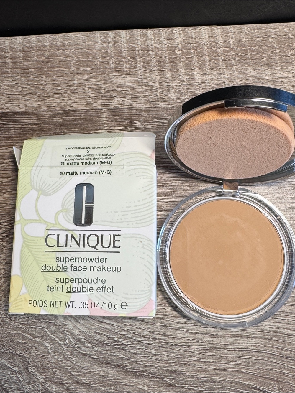Clinique Superpowder Double Face Makeup 10 Matte Medium For Dry Combination Skin